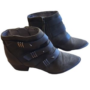 Circus by Sam Edelman low cut pointed toe zip boots size 7